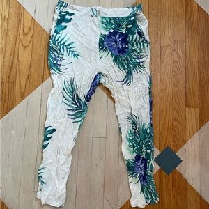 Tropical size medium pants